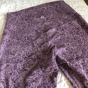 LuluLemon Align 28” floral print size 4